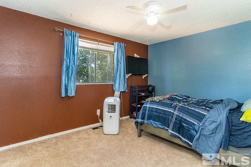 1662 Del Rosa Way Sparks, NV 89434 - Photo 13 of 20 Photo 13