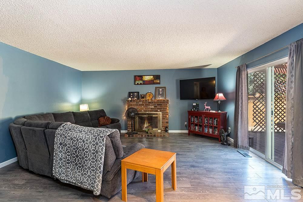 1662 Del Rosa Way Sparks, NV 89434 - Photo 5 of 20 Photo 5