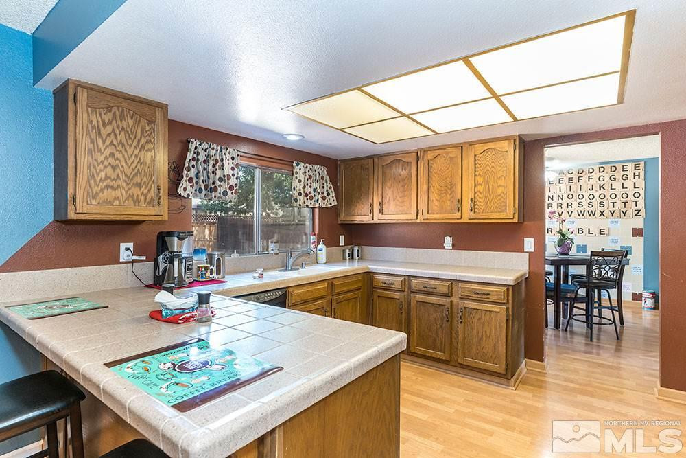 1662 Del Rosa Way Sparks, NV 89434 - Photo 8 of 20 Photo 8