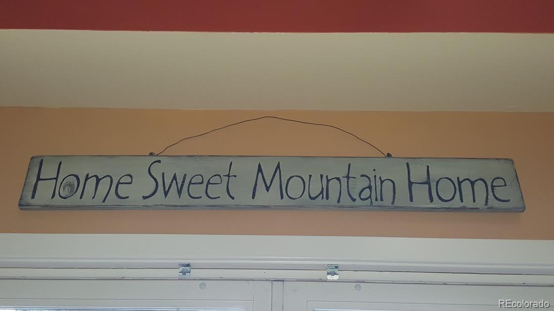 955 Castle Ridge Road Golden, CO 80401 - Photo 27 of 27 a close up of the wall