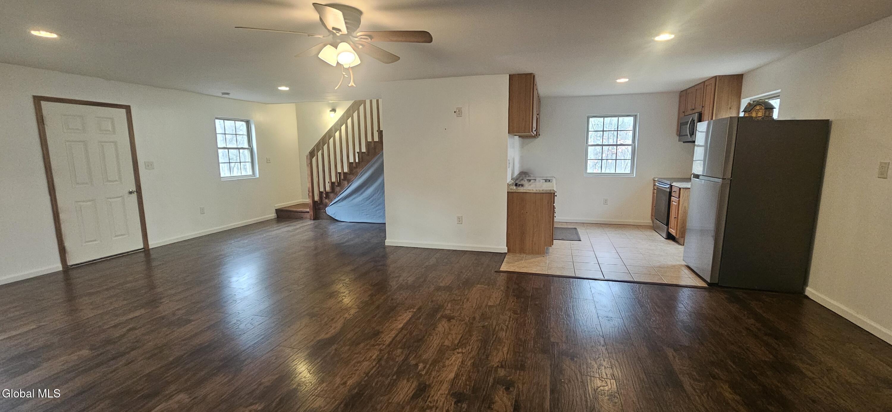 374 Ridge Road North New Baltimore, NY 12087 - Photo 3 of 24 20251117_141301