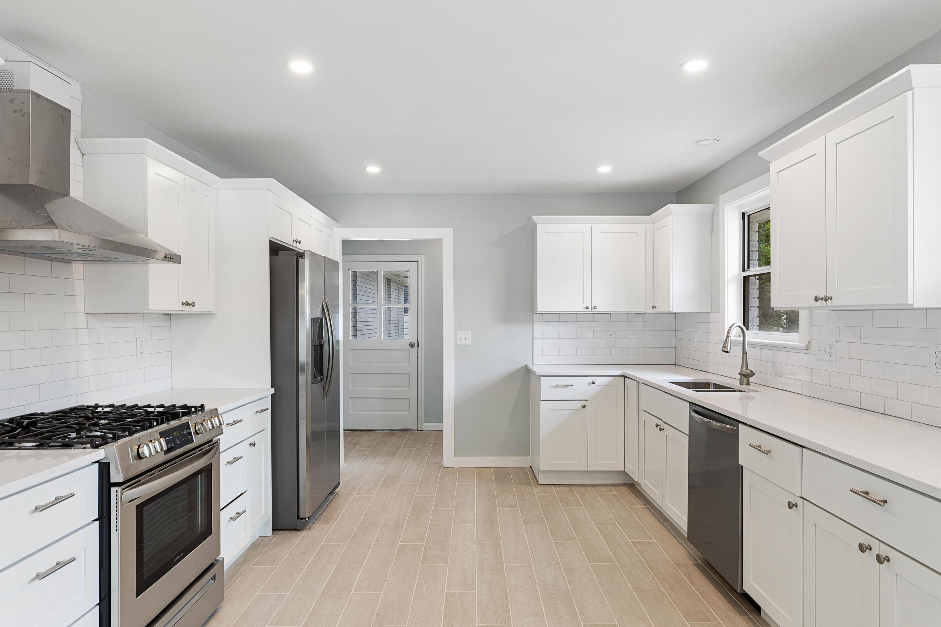 4800 Churchill Road North Charleston, SC 29405 - Photo 17 of 31 coastalrephoto-4800ChurchillRoad-6858