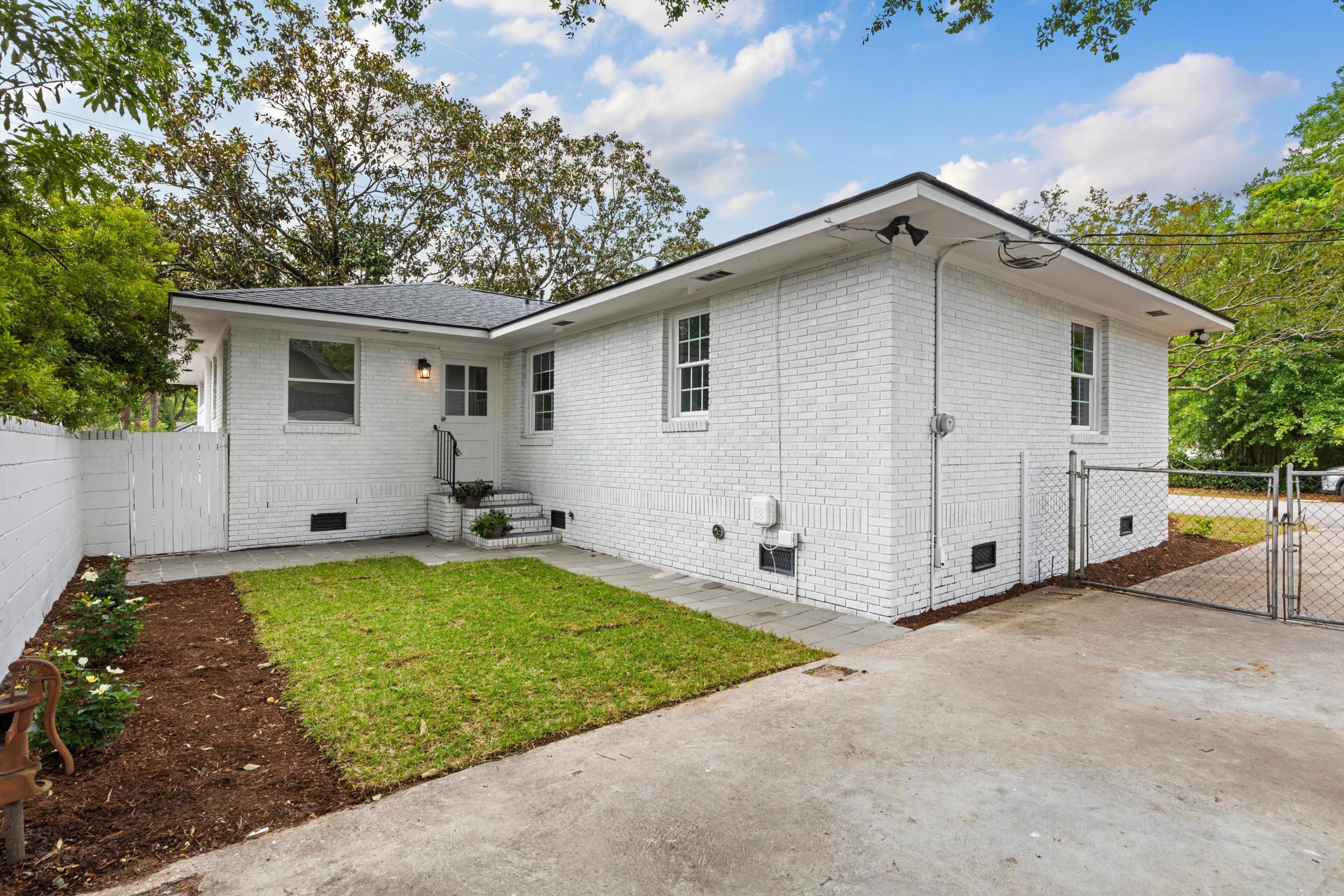 4800 Churchill Road North Charleston, SC 29405 - Photo 5 of 31 coastalrephoto-4800ChurchillRoad-6983