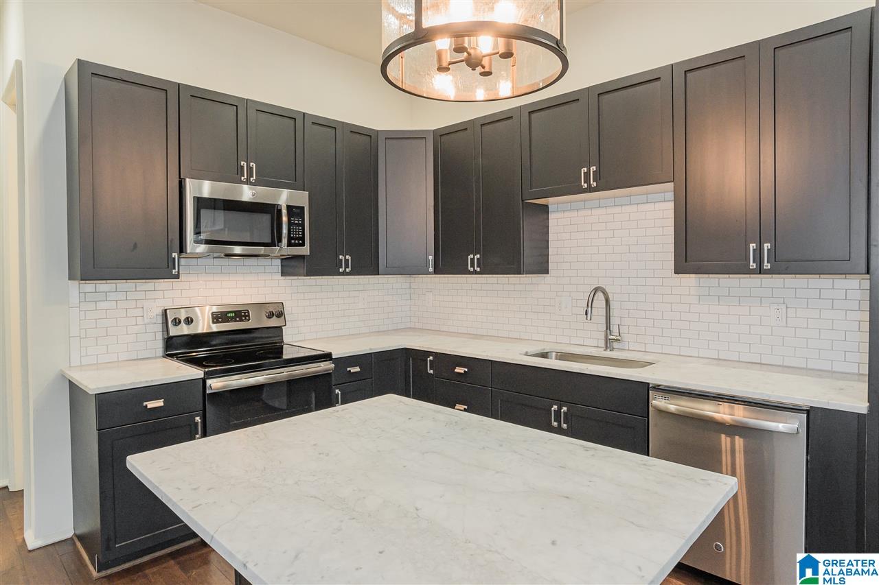 609 Rumble Avenue Birmingham, AL 35213 - Photo 7 of 24