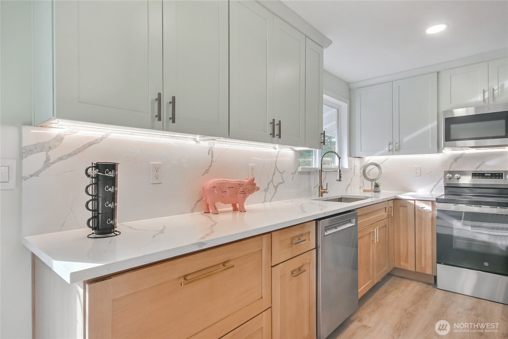 1229 Southwest 158th Street Burien, WA 98166 - Photo 4 of 40