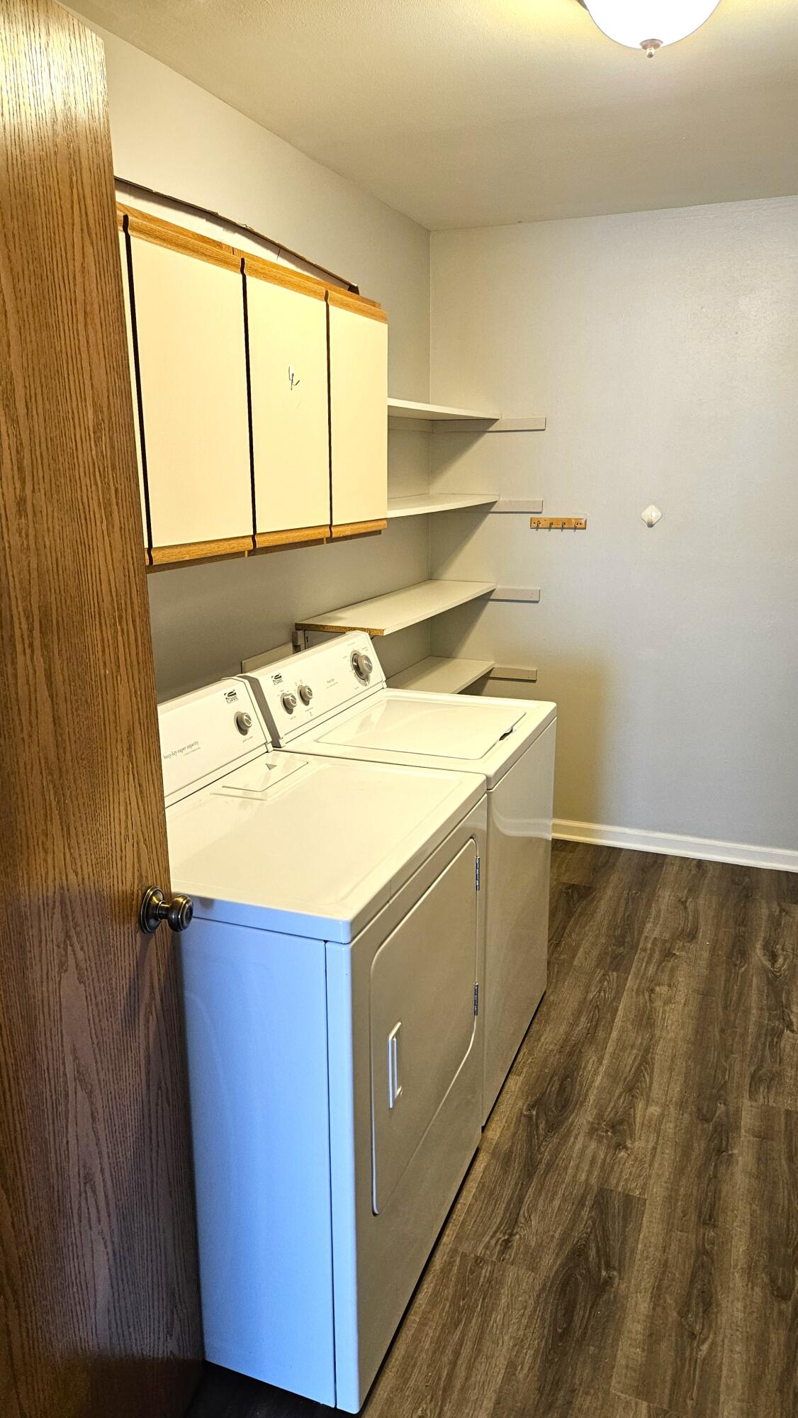 4887 Easy Street, Unit 11 Delafield, WI 53029 - Photo 15 of 26 Main level laundry.