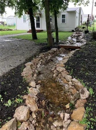 $184,900 | 42 Fawn Valley Drive, Linn Valley, KS 66040