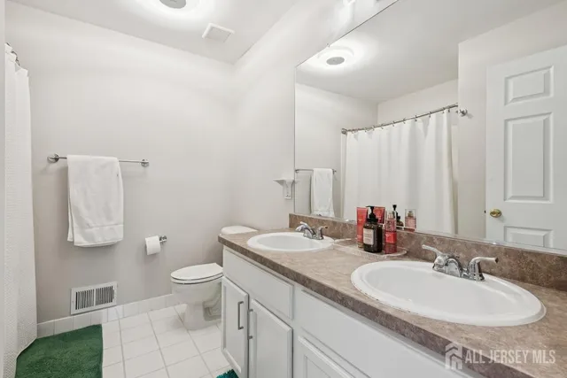 $974,900 | 18 Seminole Court, Monroe Township, NJ 08831