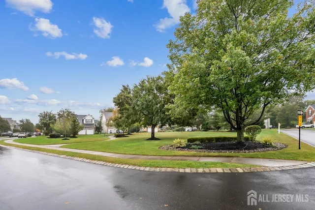 $974,900 | 18 Seminole Court, Monroe Township, NJ 08831