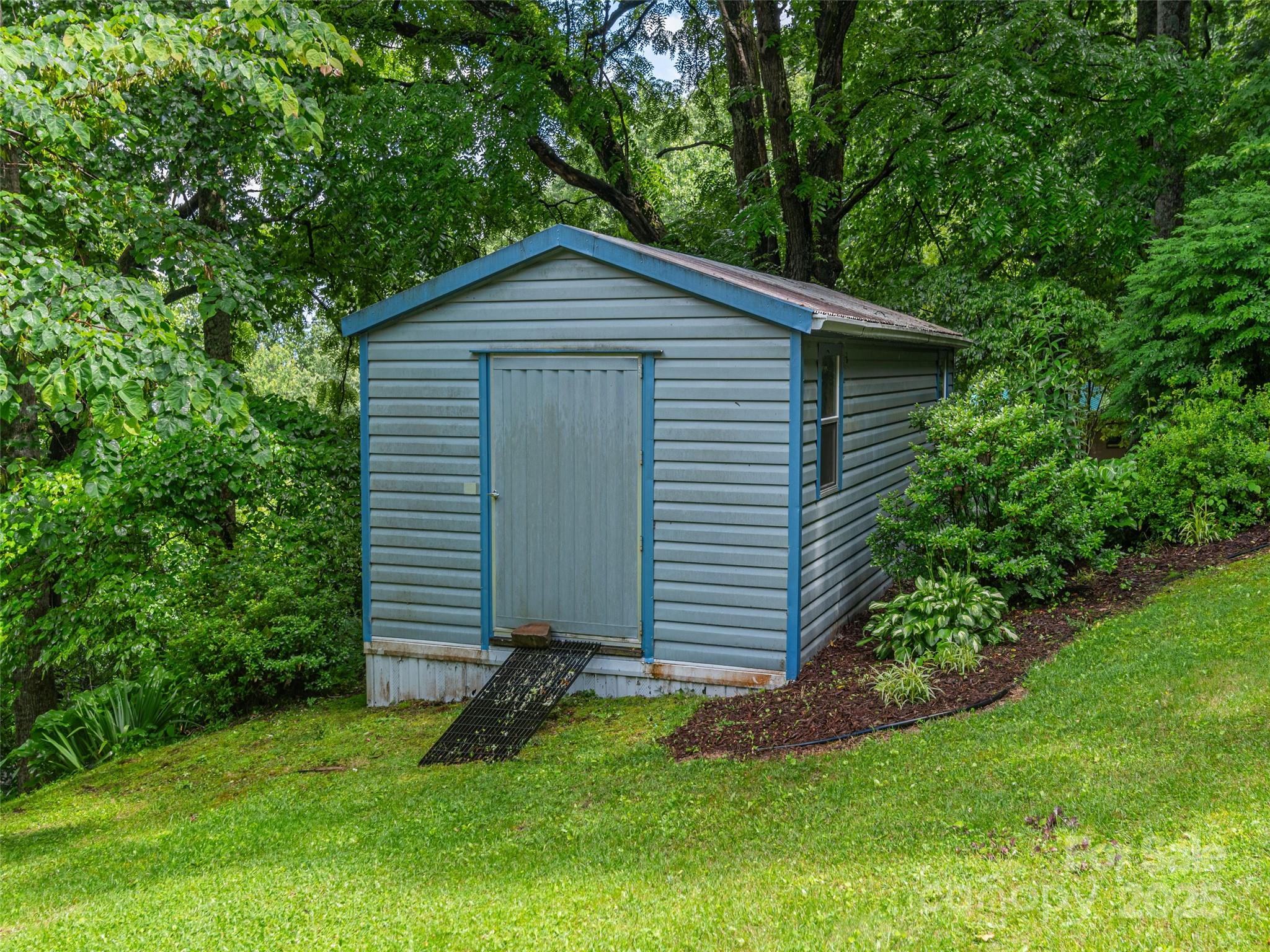 1411 Kitchens Branch Road Sylva, NC 28779 - Photo 28 of 33
