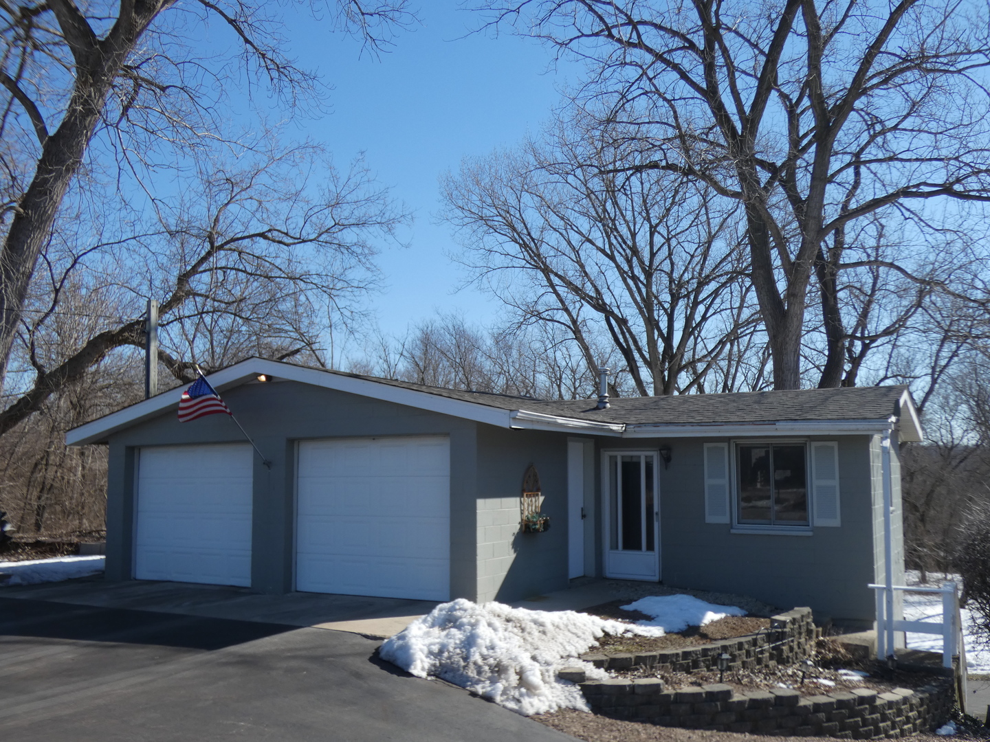 121 Spring Beach Way Cary, IL 60013 - Photo 2 of 38