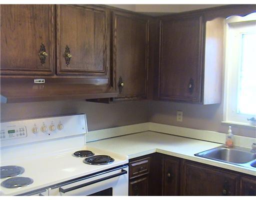 8596 Peters Road Cranberry Township, PA 16066 - Photo 8 of 18 Kitchen.