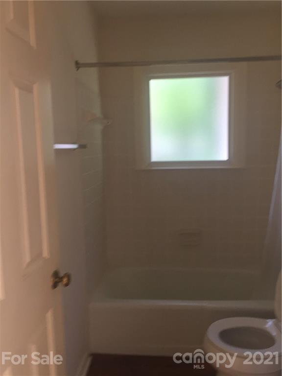 605 Hebron Road, Unit 4 Hendersonville, NC 28739 - Photo 6 of 9 Gallery Image 6