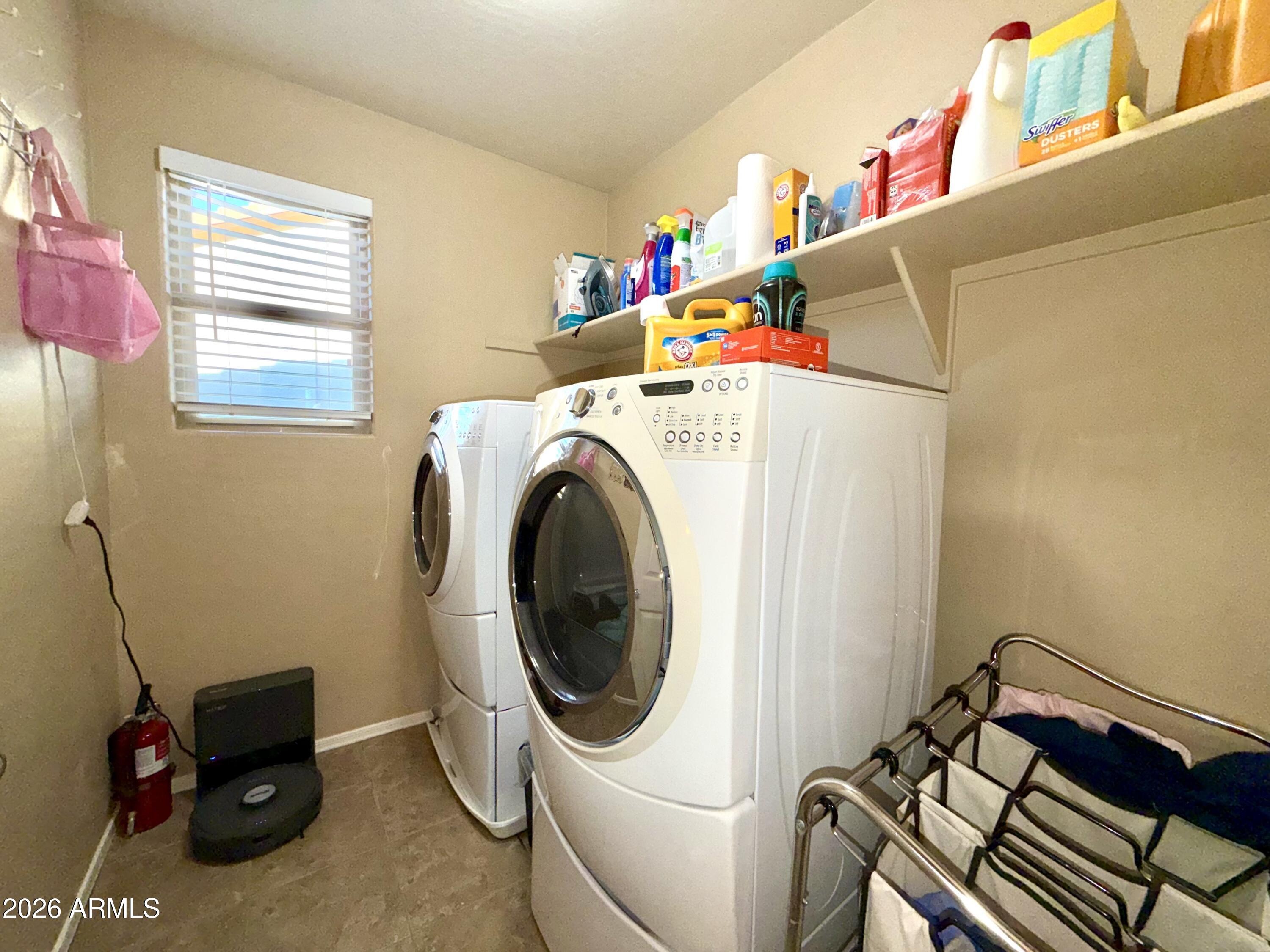 3230 East Rochelle Street Mesa, AZ 85213 - Photo 15 of 27 Laundry