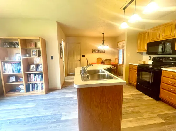 $194,900 | 2542 North Morrison Road, Muncie, IN 47304