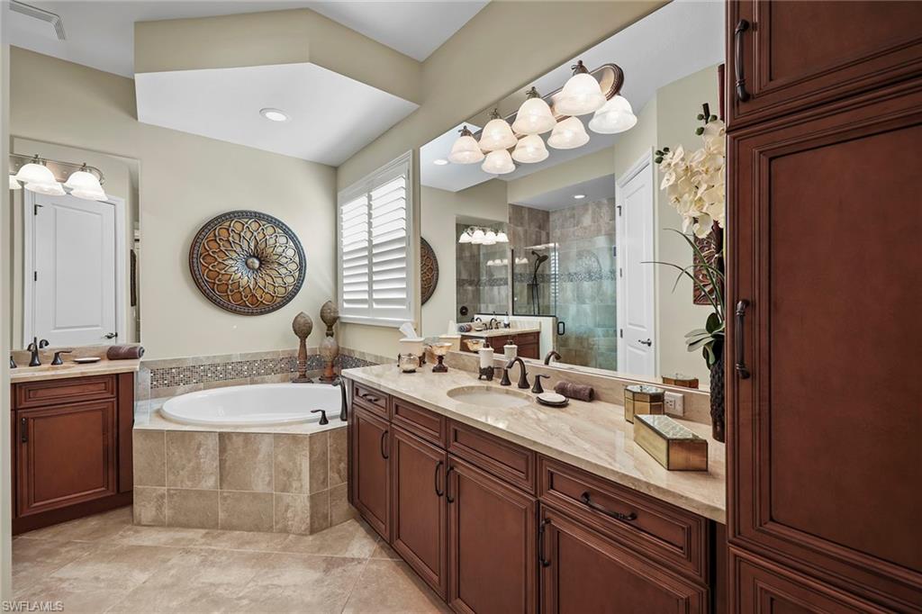6513 Roma Way Naples, FL 34113 - Photo 17 of 50 Gallery Image 17