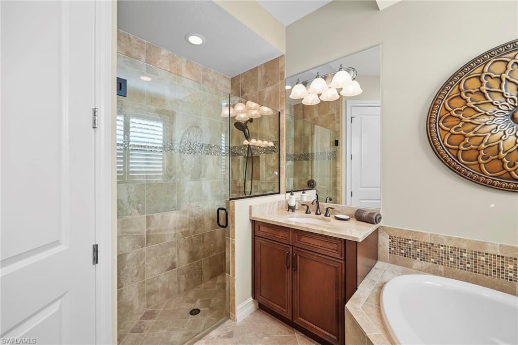 6513 Roma Way Naples, FL 34113 - Photo 19 of 50 Gallery Image 19