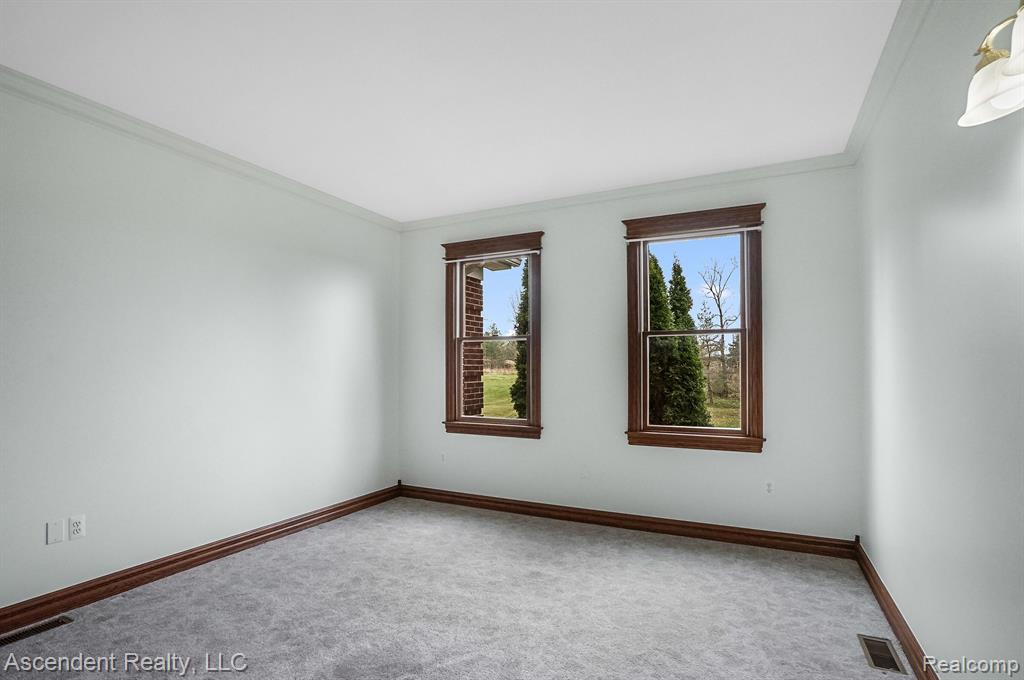 66020 Wolcott Road Ray, MI 48096 - Photo 4 of 45
