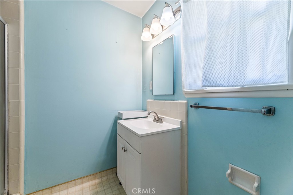 652 Solway Street Glendale, CA 91206 - Photo 11 of 30