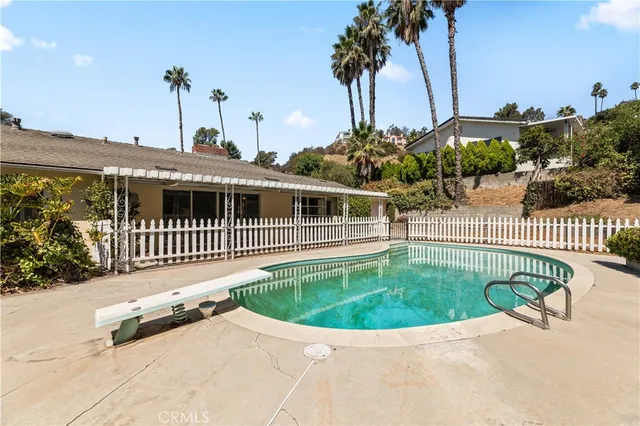 $1,300,000 | 652 Solway Street, Glendale, CA 91206