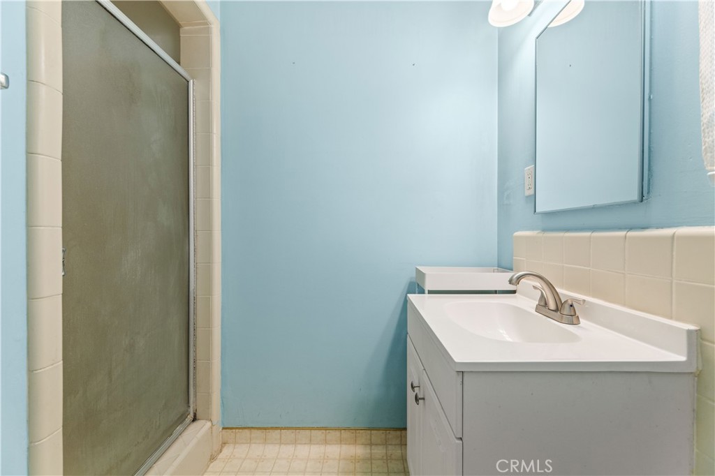 652 Solway Street Glendale, CA 91206 - Photo 10 of 30