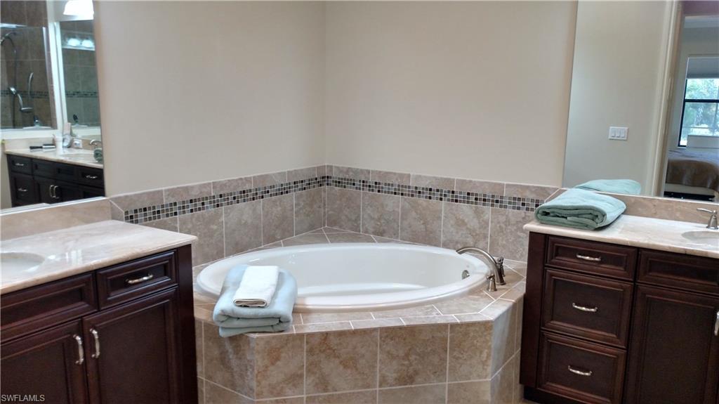 6615 Roma Way Naples, FL 34113 - Photo 14 of 25 Gallery Image 14
