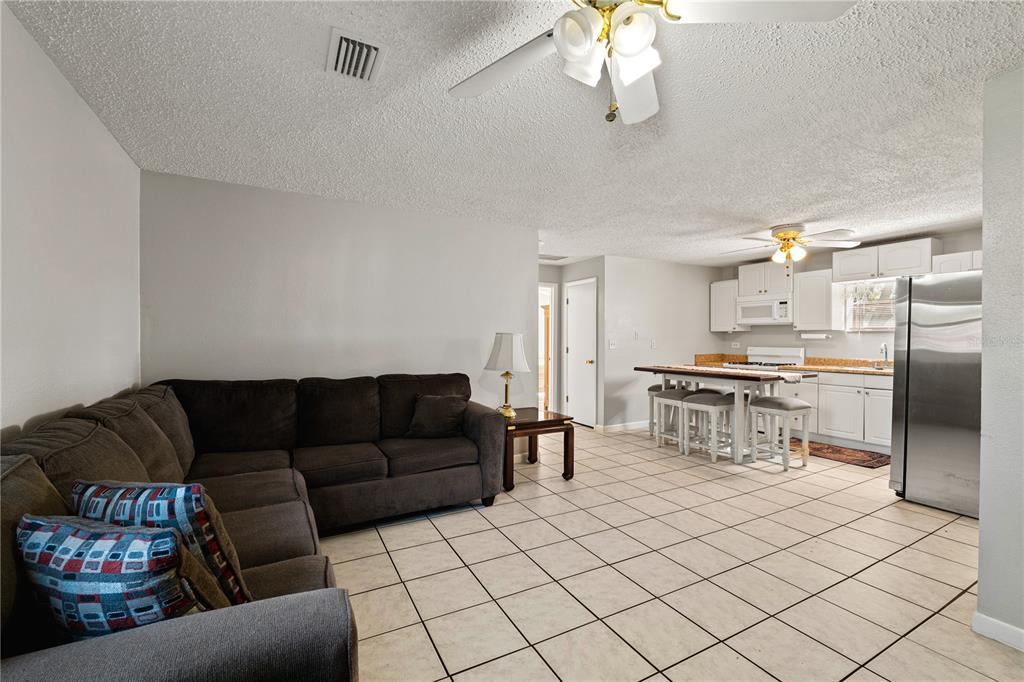 15509 Casey Rd Extension, Unit A Tampa, FL 33624 - Photo 3 of 11