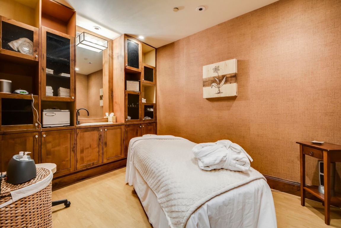 815 Flint Ridge Trail Georgetown, TX 78628 - Photo 37 of 39 a bedroom with a bed and walk in closet