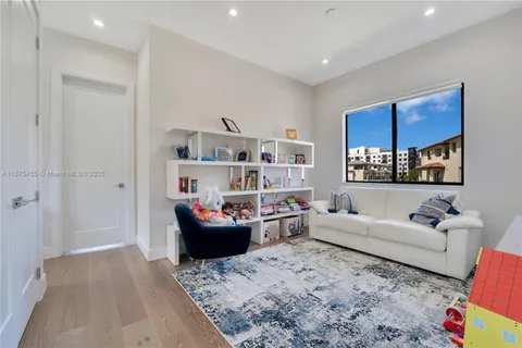 $1,175,000 | 8279 Northwest 43rd Street, Doral, FL 33166