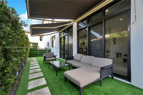 $1,175,000 | 8279 Northwest 43rd Street, Doral, FL 33166