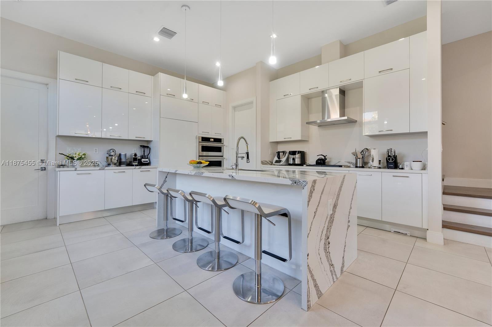 8279 Northwest 43rd Street Doral, FL 33166 - Photo 9 of 56