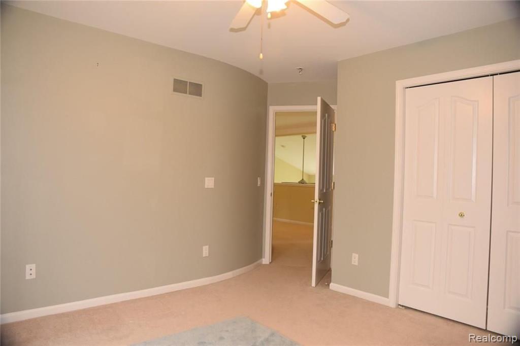 1022 Miners Run Rochester, MI 48306 - Photo 49 of 98