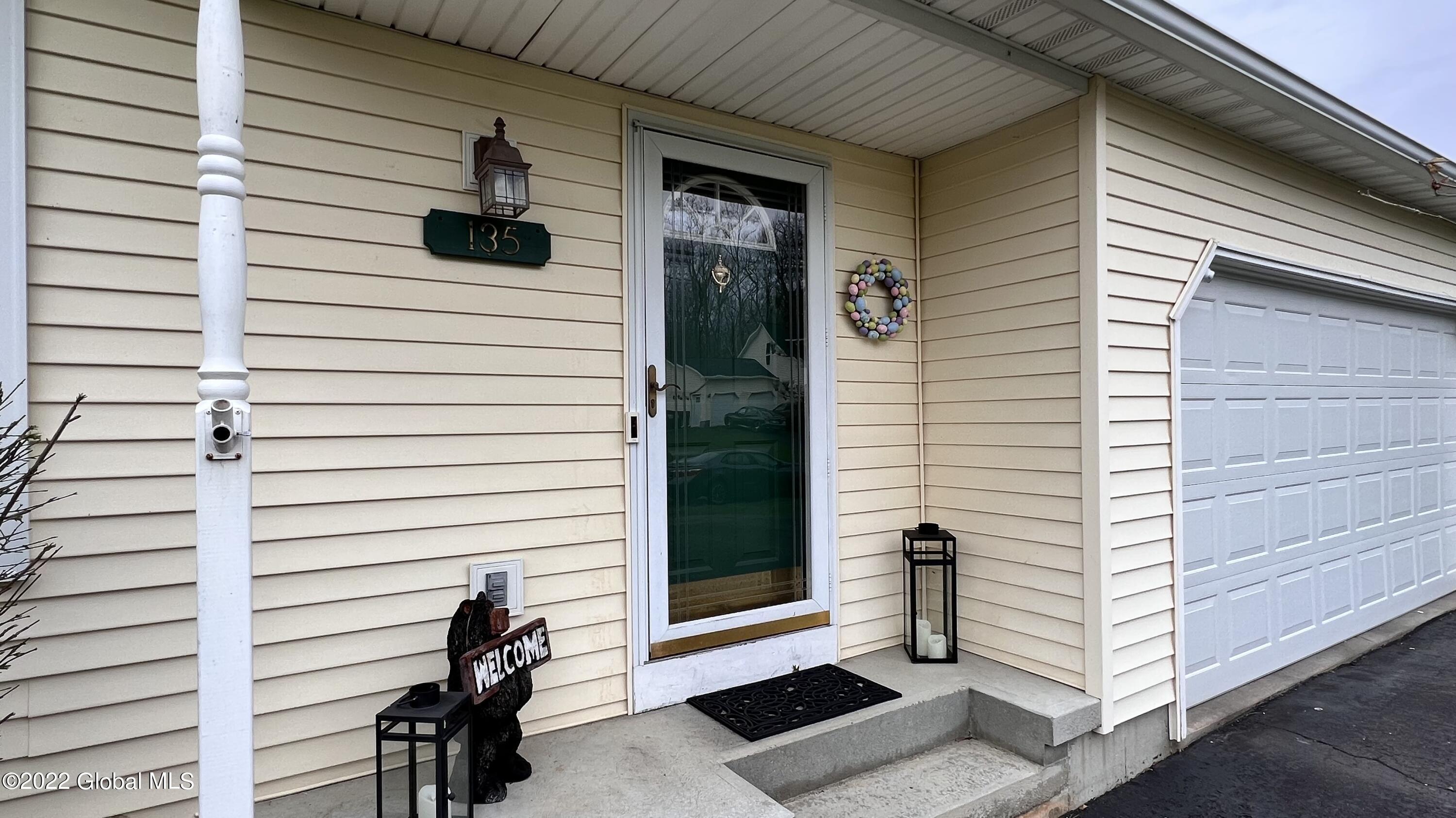 135 Trinity Place Bethlehem, NY 12158 - Photo 15 of 48 IMG_3316