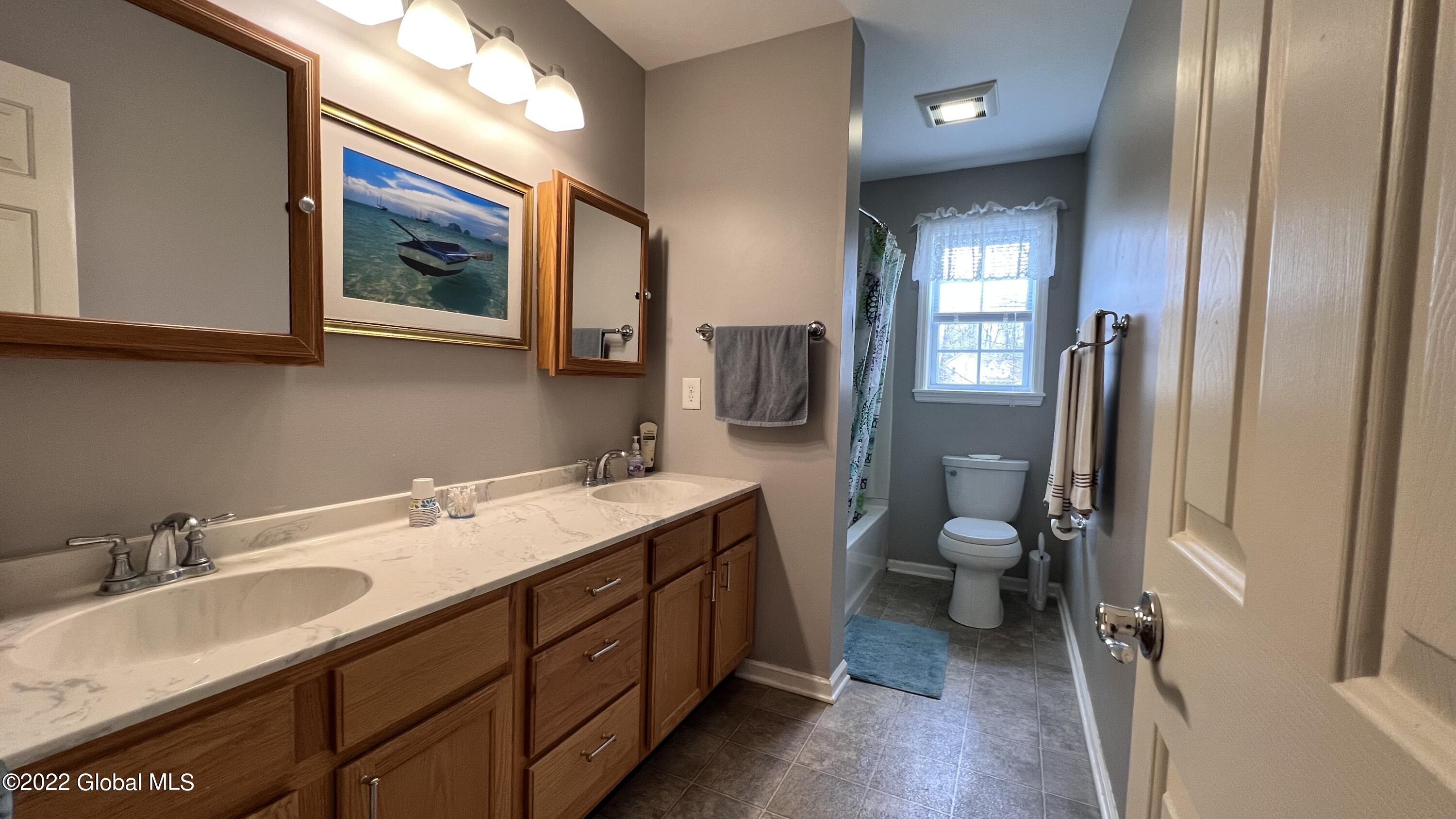 135 Trinity Place Bethlehem, NY 12158 - Photo 29 of 48 IMG_3381