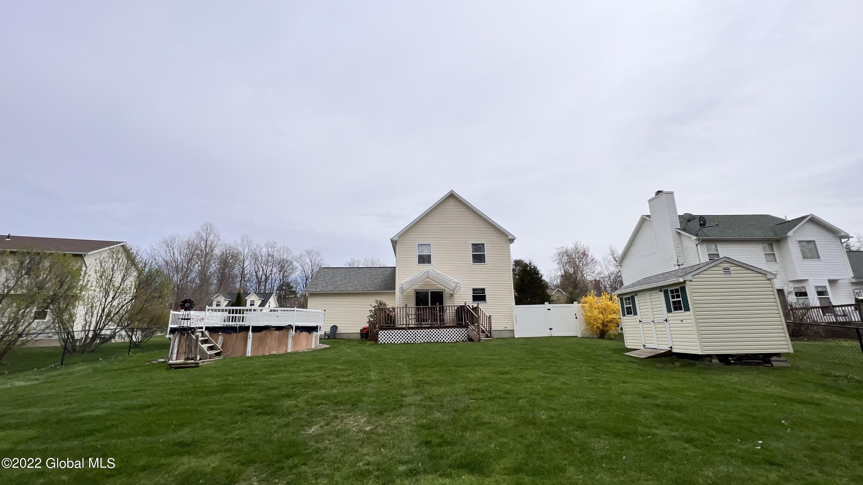 135 Trinity Place Bethlehem, NY 12158 - Photo 8 of 48 IMG_3285