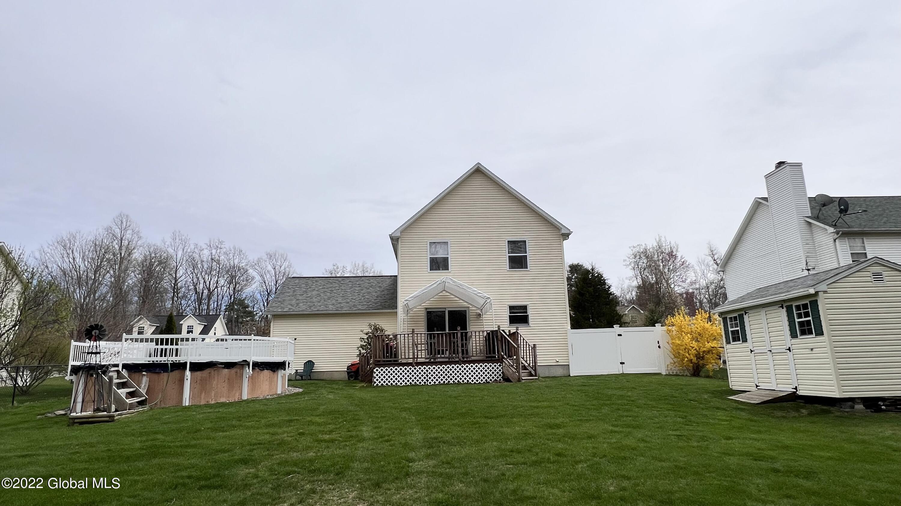 135 Trinity Place Bethlehem, NY 12158 - Photo 9 of 48 IMG_3286