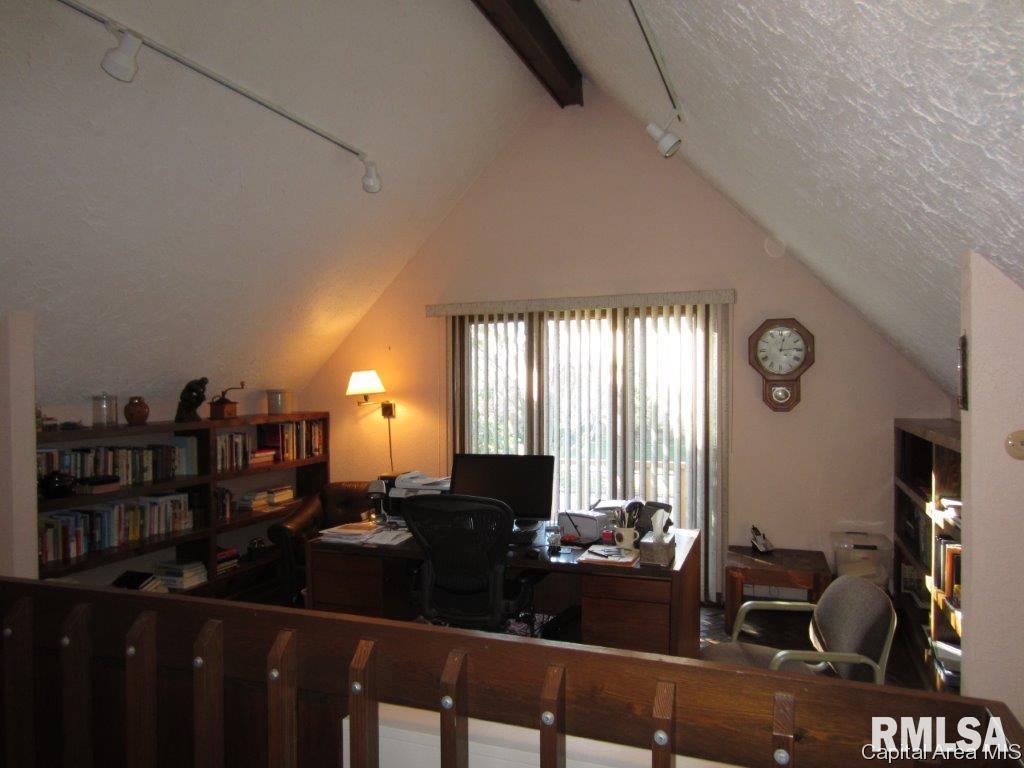 2201 Augusta Drive Springfield, IL 62704 - Photo 14 of 23