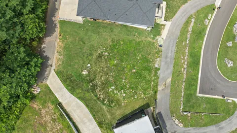 $250,000 | 5809 Woodland Hills Drive, Nashville, TN 37211