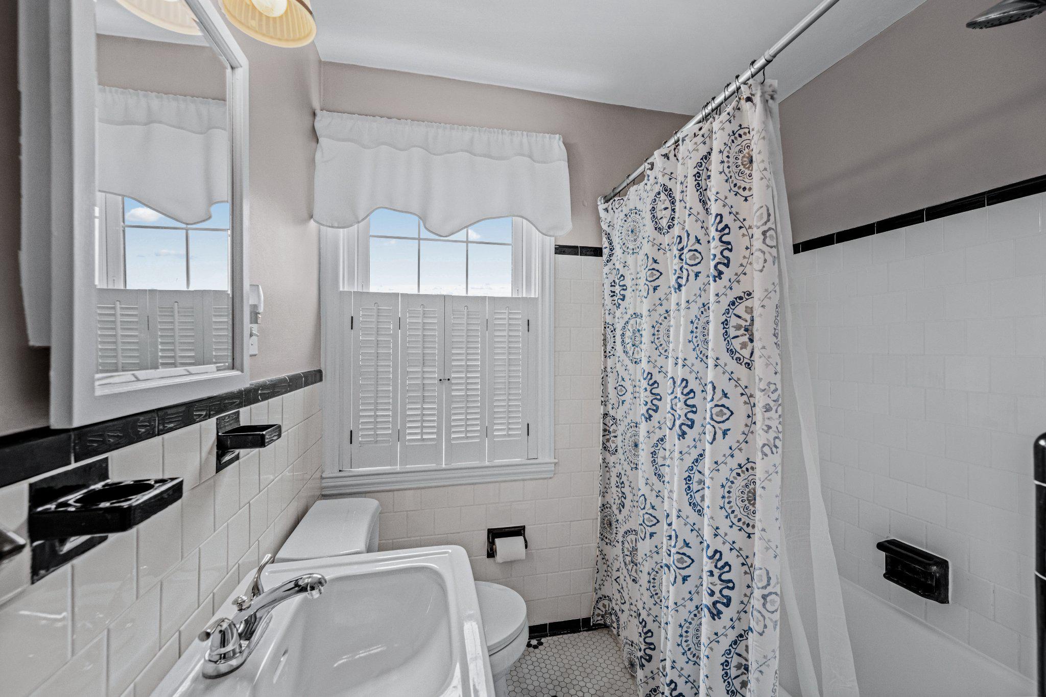 406 Greenlow Road Baltimore, MD 21228 - Photo 23 of 31 Charming vintage bathroom retreat upper level.