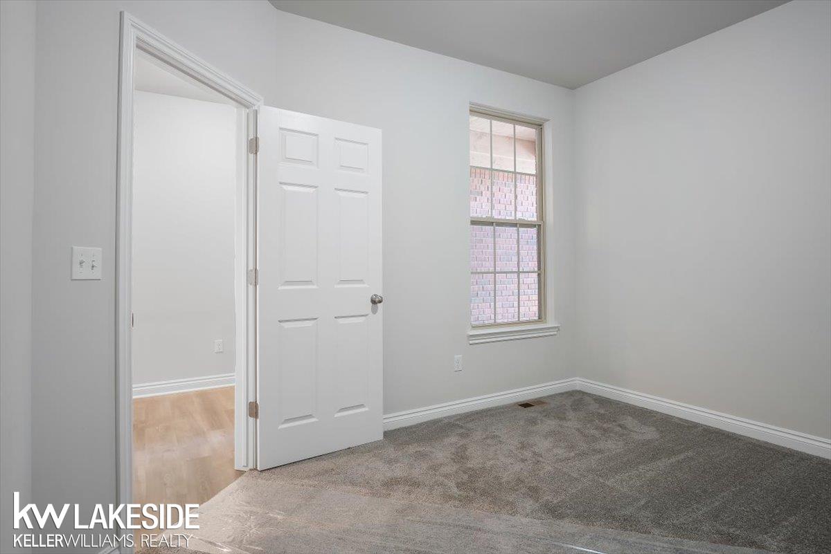 48389 Whittington Road New Baltimore, MI 48047 - Photo 9 of 34 Gallery Image 9
