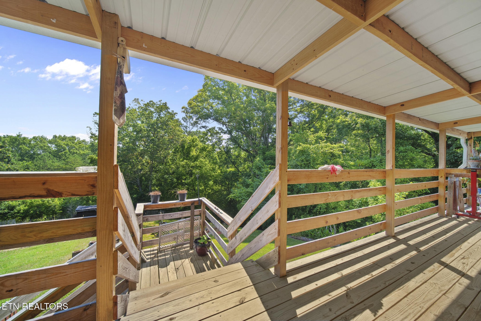 4880 Shell Lane Knoxville, TN 37918 - Photo 29 of 37 a view of a two chairs in the balcony