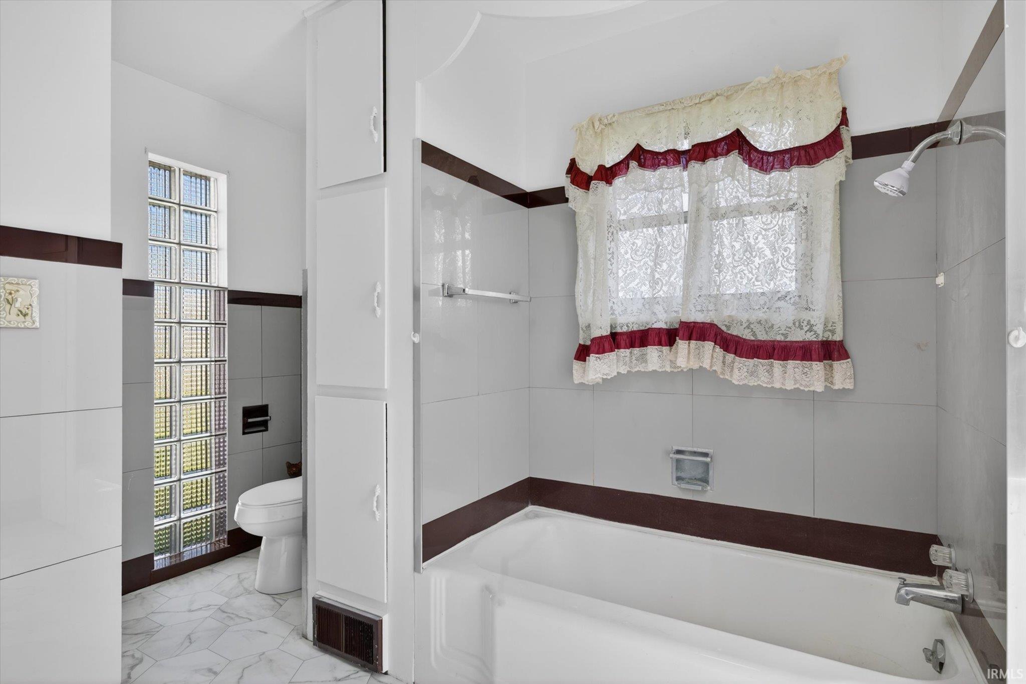 520 South Meridian Street Washington, IN 47501 - Photo 18 of 36