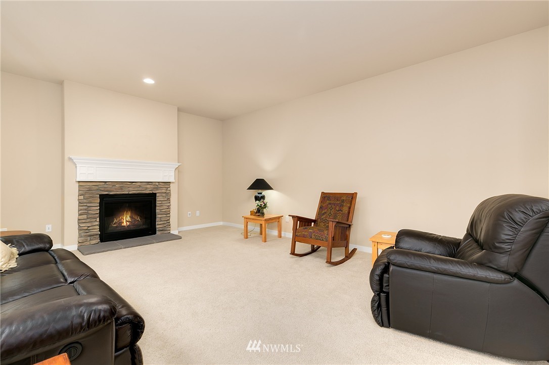 306 Elma Court Northeast Renton, WA 98059 - Photo 11 of 25 Gallery Image 11