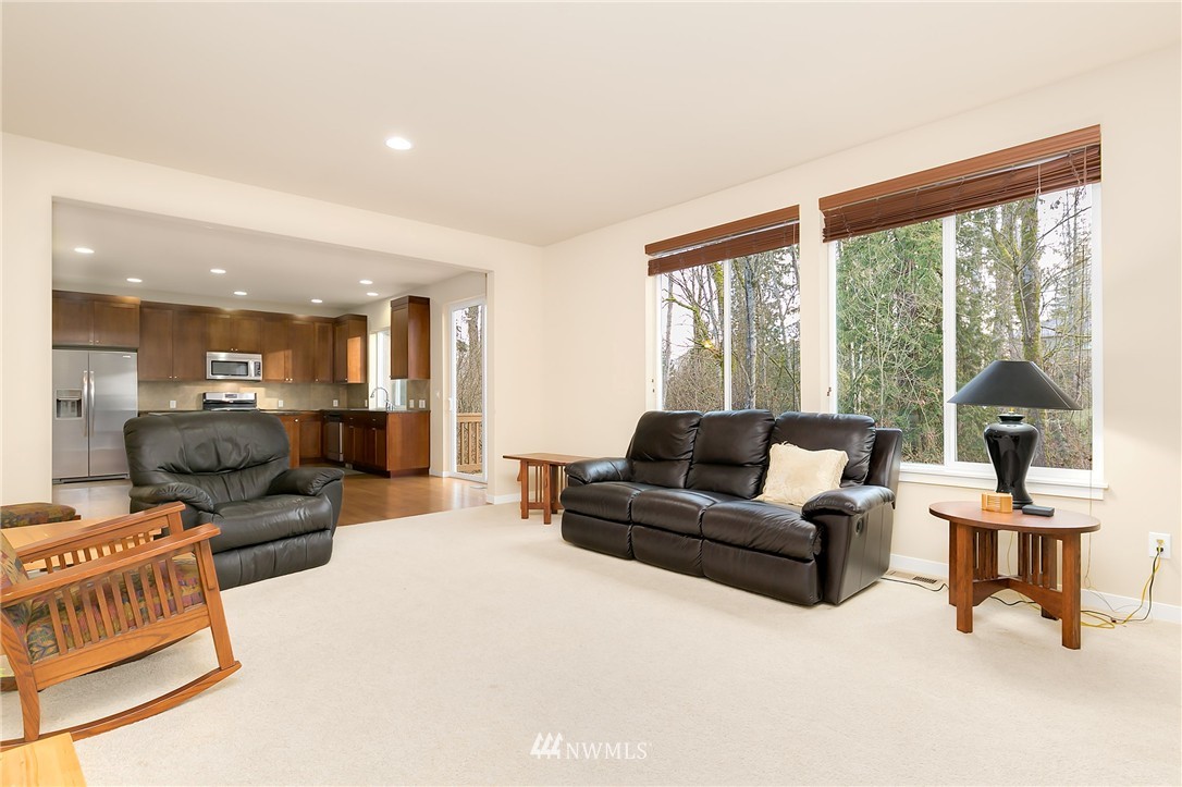 306 Elma Court Northeast Renton, WA 98059 - Photo 12 of 25 Gallery Image 12