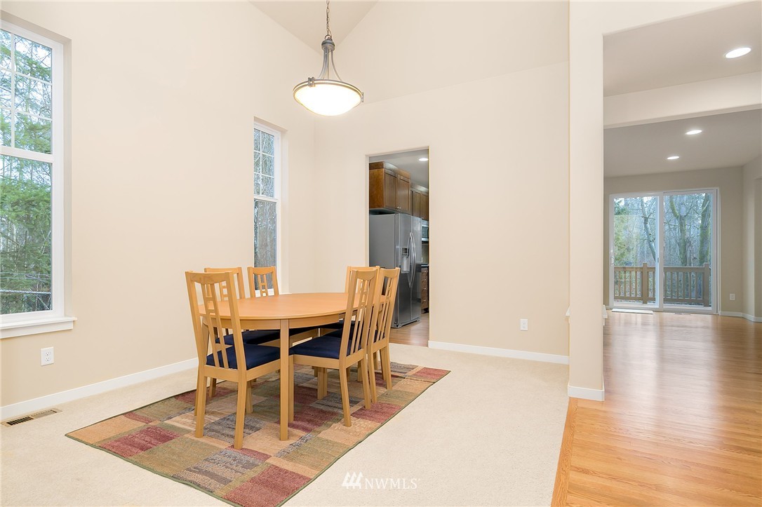 306 Elma Court Northeast Renton, WA 98059 - Photo 5 of 25 Gallery Image 5