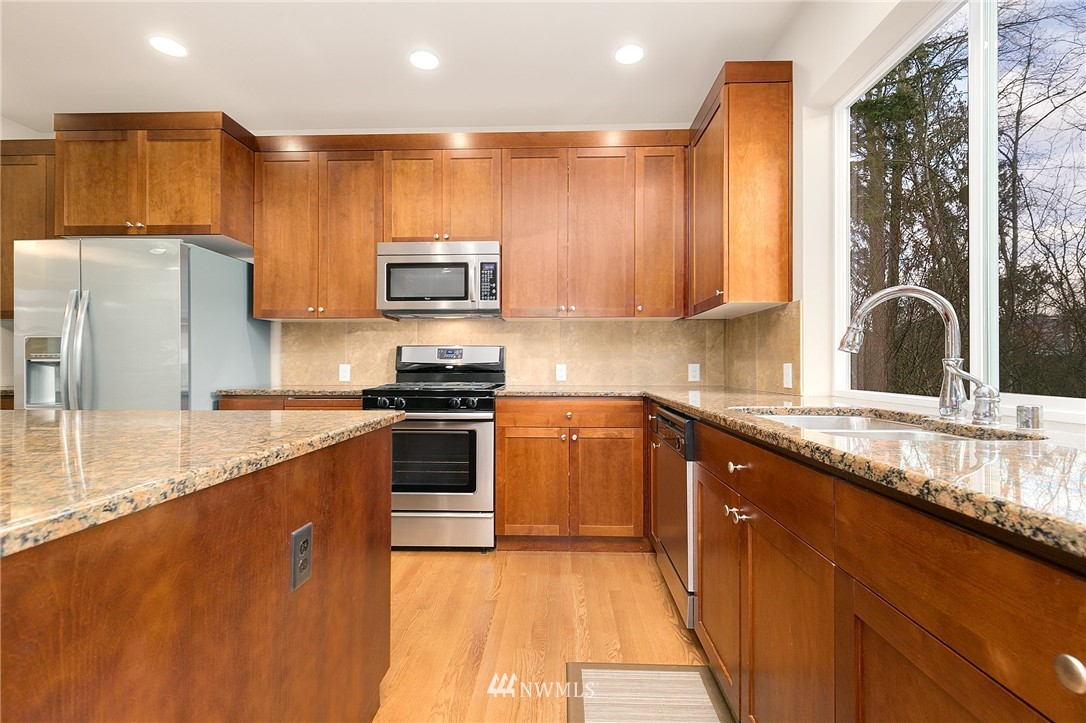 306 Elma Court Northeast Renton, WA 98059 - Photo 8 of 25 Gallery Image 8