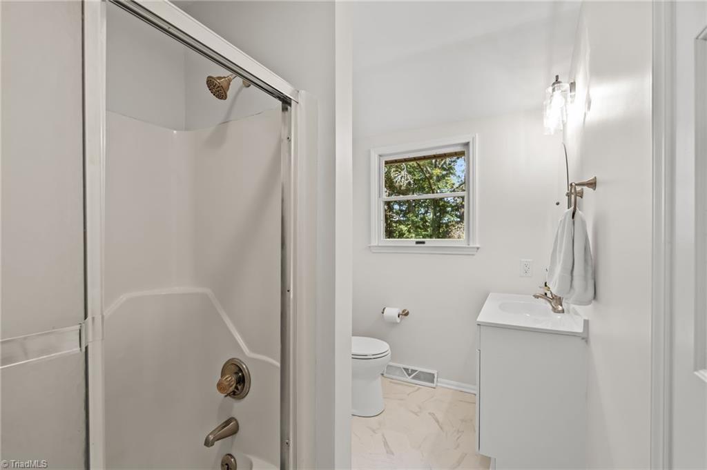 2409 Timberlake Avenue High Point, NC 27265 - Photo 20 of 31 Gallery Image 20