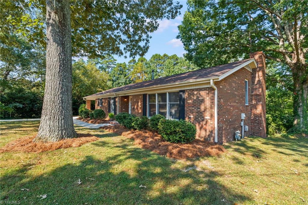 2409 Timberlake Avenue High Point, NC 27265 - Photo 2 of 31 Gallery Image 2