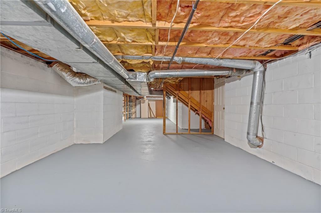 2409 Timberlake Avenue High Point, NC 27265 - Photo 25 of 31 Gallery Image 25