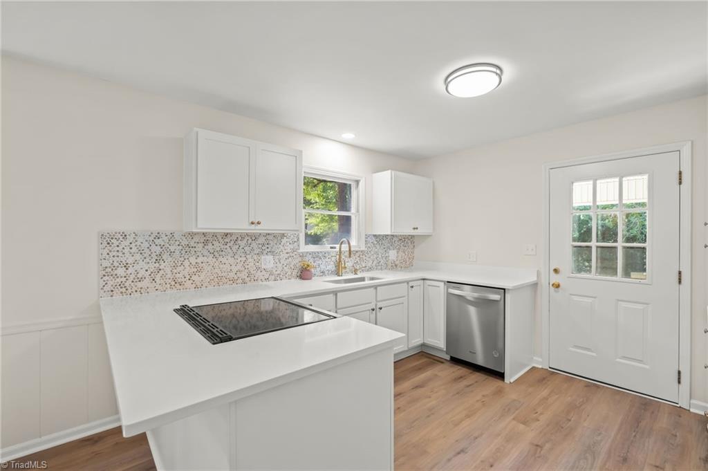 2409 Timberlake Avenue High Point, NC 27265 - Photo 5 of 31 Gallery Image 5